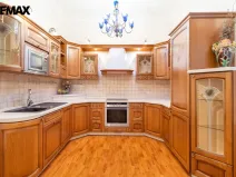 Prodej bytu 3+1, Karlovy Vary, Mariánskolázeňská, 119 m2