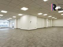 Pronájem obchodního prostoru, Zlín, Kvítková, 314 m2