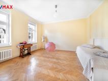 Prodej bytu 4+1, Karlovy Vary - Drahovice, 5. května, 83 m2