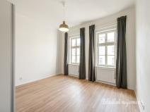 Pronájem bytu 1+kk, Praha - Karlín, Hybešova, 33 m2