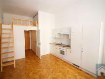 Pronájem bytu 1+kk, Praha - Žižkov, Orebitská, 25 m2