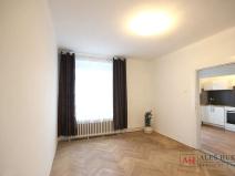 Pronájem bytu 2+kk, Praha - Vršovice, Karpatská, 44 m2