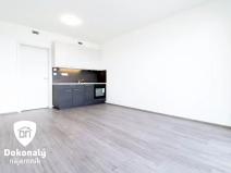 Pronájem bytu 1+kk, Praha - Třebonice, U Radosti, 30 m2