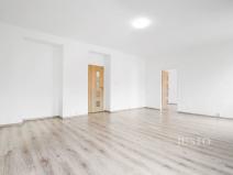 Prodej bytu 3+1, Teplice, Vrázova, 75 m2