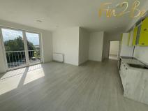 Prodej bytu 2+kk, Karlovy Vary - Bohatice, Dubová, 77 m2