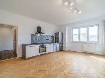 Pronájem bytu 2+kk, Kralupy nad Vltavou - Lobeček, nám. Mládežníků, 38 m2