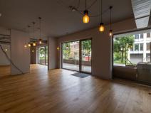Prodej obchodního prostoru, Praha - Karlín, Rohanské nábřeží, 143 m2