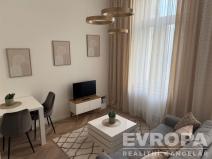 Pronájem bytu 2+kk, Praha - Vinohrady, Šafaříkova, 38 m2