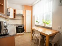 Prodej bytu 2+1, Hustopeče, 55 m2