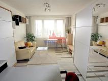 Pronájem bytu 1+kk, Praha - Háje, Hlavatého, 27 m2
