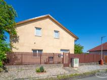 Prodej rodinného domu, Tišice, Luční, 240 m2