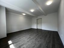 Pronájem bytu 1+1, Praha - Vršovice, Omská, 39 m2
