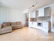 Pronájem bytu 2+kk, Praha - Vysočany, Skloněná, 44 m2