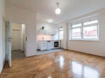 Pronájem bytu 2+kk, Praha - Vršovice, Kišiněvská, 48 m2