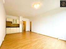 Pronájem bytu 1+kk, Praha - Bohnice, Lindavská, 29 m2