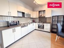 Pronájem bytu 1+kk, Praha - Pitkovice, Májovková, 36 m2