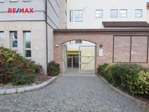 Pronájem obchodního prostoru, Nymburk, Náměstí Přemyslovců, 29 m2
