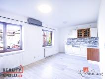 Pronájem bytu 2+kk, Jesenice, Mezi Domy, 42 m2