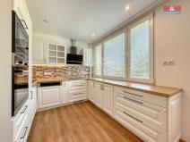 Pronájem bytu 2+kk, Hradec Králové - Slezské Předměstí, Uhelná, 52 m2