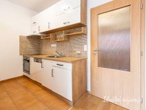 Pronájem bytu 1+kk, Praha, Farkašova, 32 m2