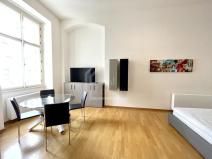 Pronájem bytu 1+kk, Praha - Karlín, Sokolovská, 52 m2