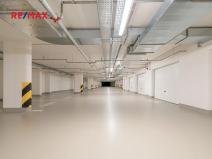 Pronájem garážového stání, Praha - Hloubětín, Poděbradská, 18 m2