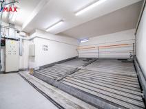 Prodej garážového stání, Praha, Herlíkovická, 14 m2