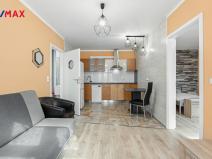 Prodej bytu 2+kk, Karlovy Vary - Bohatice, Jáchymovská, 48 m2