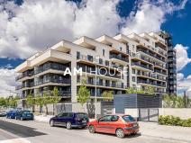 Pronájem garáže, Praha - Strašnice, Zvěřinova, 12 m2