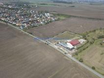 Prodej obchodního prostoru, Bašť, 1000 m2