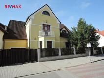 Pronájem rodinného domu, Beroun, Školní nám., 280 m2