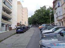 Prodej garážového stání, Praha - Smíchov, U Demartinky, 10 m2