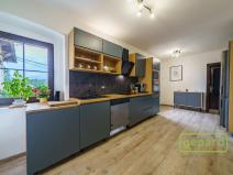 Prodej atypického bytu, Karlovy Vary, Pražská silnice, 72 m2