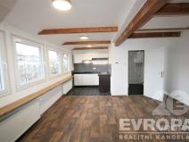 Pronájem bytu 1+kk, Praha - Žižkov, Biskupcova, 29 m2