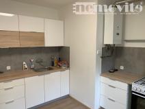 Pronájem bytu 2+1, Hradec Králové - Slezské Předměstí, Sládkova, 60 m2