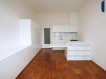 Pronájem bytu 1+kk, Praha - Střešovice, Parléřova, 31 m2