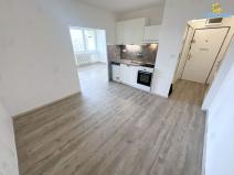 Pronájem bytu 2+1, Praha - Karlín, Nekvasilova, 48 m2