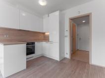 Pronájem bytu 1+kk, Praha - Vysočany, Bassova, 28 m2