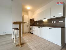 Pronájem bytu 1+kk, Plzeň - Doubravka, Moravská, 44 m2