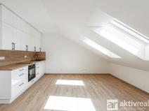 Pronájem bytu 1+kk, Ovčáry, Na Bulánce, 32 m2