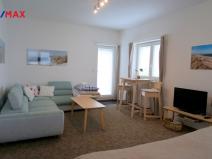 Pronájem bytu 1+kk, Hradec Králové - Nový Hradec Králové, Pod Zámečkem, 40 m2