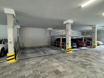 Pronájem garážového stání, Praha - Libeň, Primátorská, 2590 m2