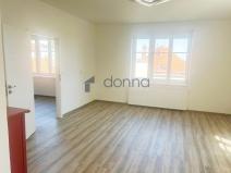 Pronájem bytu 2+1, Praha, Na Konvářce, 77 m2