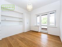 Pronájem bytu 2+kk, Praha - Žižkov, Biskupcova, 37 m2