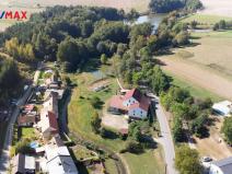 Prodej komerční nemovitosti, Kundratice, 770 m2