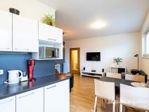 Pronájem bytu 1+kk, Praha - Hloubětín, Nademlejnská, 32 m2