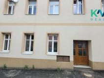 Pronájem bytu 1+1, Karlovy Vary, Závodu míru, 40 m2