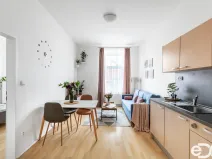 Prodej bytu 2+kk, Praha, Spojovací, 50 m2