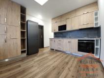 Prodej bytu 3+1, Hradec Králové, třída Edvarda Beneše, 98 m2