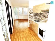 Pronájem bytu 3+kk, Praha - Karlín, Nekvasilova, 47 m2